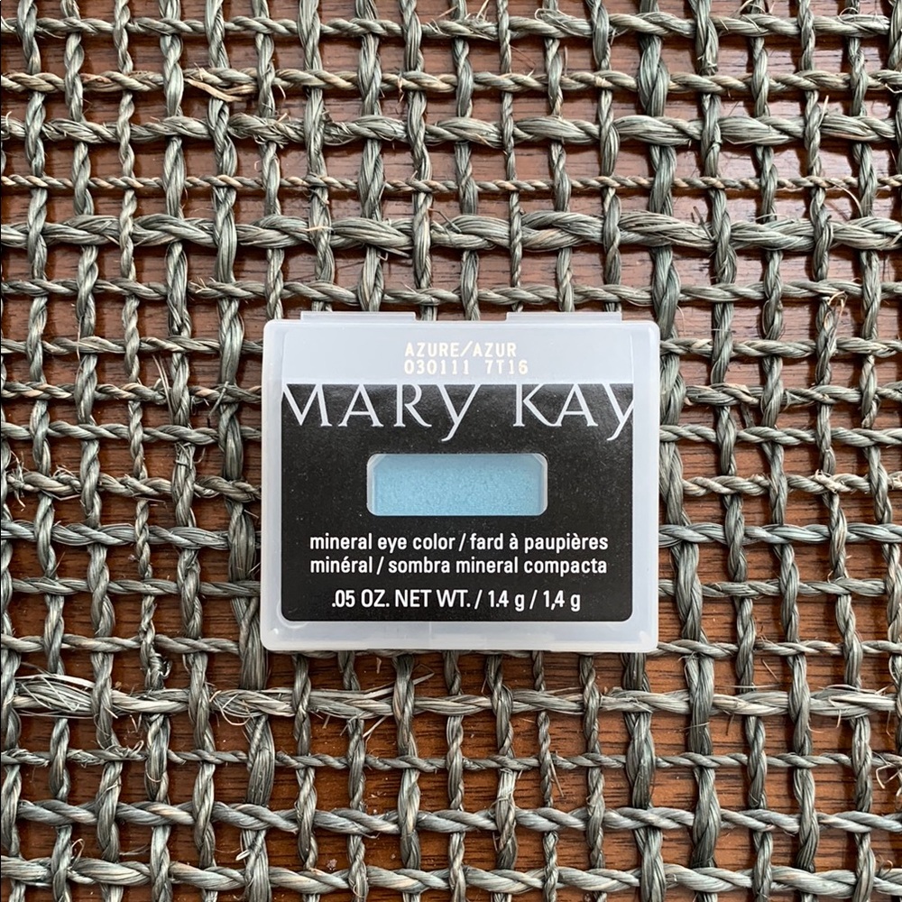 Mary Kay NIP Azure Blue Mineral Eye Color